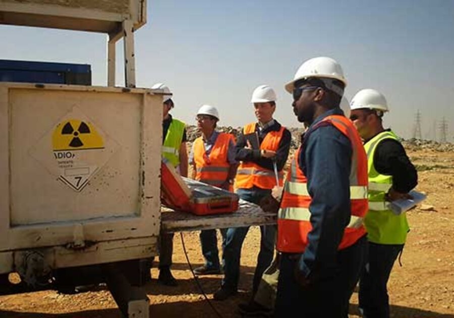 Safety briefing ahead of radiography works